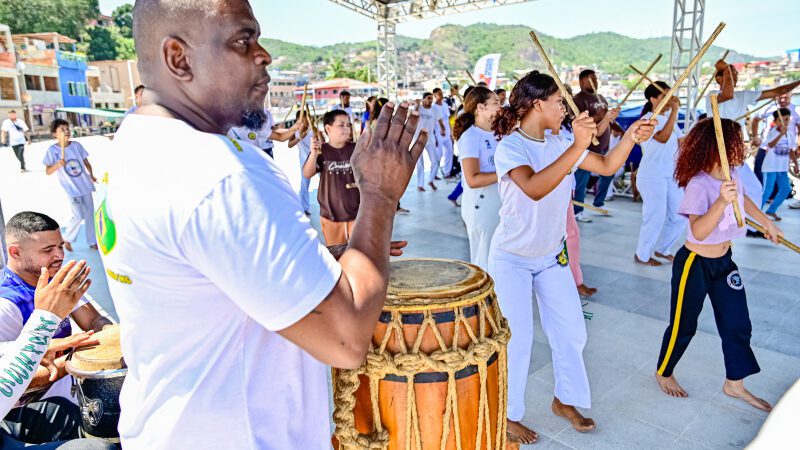 O evento Esporte por Vitória, na nova orla da Grande São Pedro, atraiu aproximadamente 500 participantes