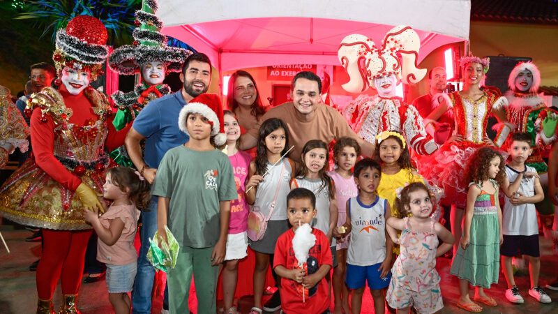 Uma noite de magia e encantos no Parque Manolo Cabral faz o público suspirar