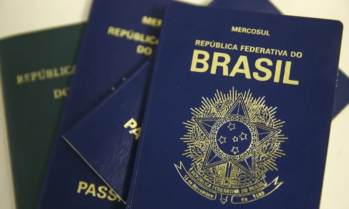 Governo Federal considera aumento na taxa de emissão de passaporte